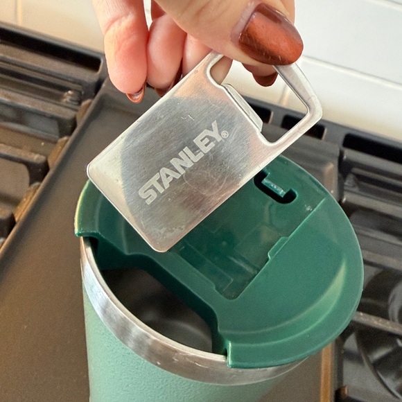 Stanley Classic Green Pint Glass Vacuum Insulated with Stainless Steel 16oz - Picture 5 of 5